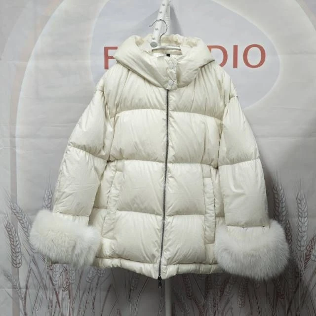 MONCLER/羽绒服/95新/[260104SJ]