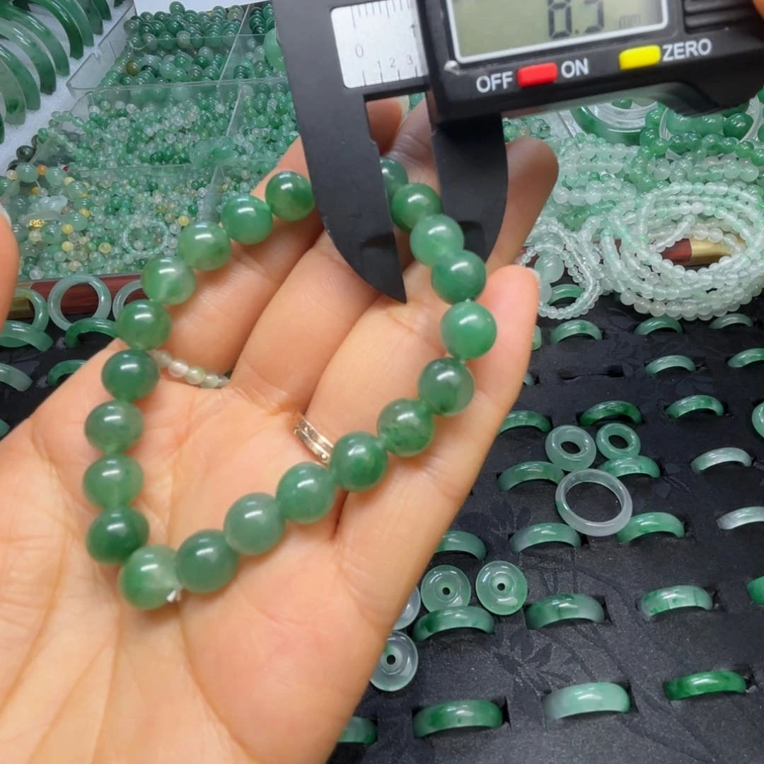 石英质玉（非洲翠）未镶嵌散珠卡8福利手串