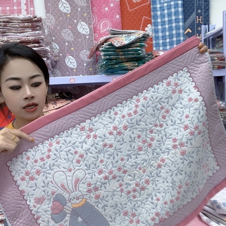 棉粉色小花兔纯棉