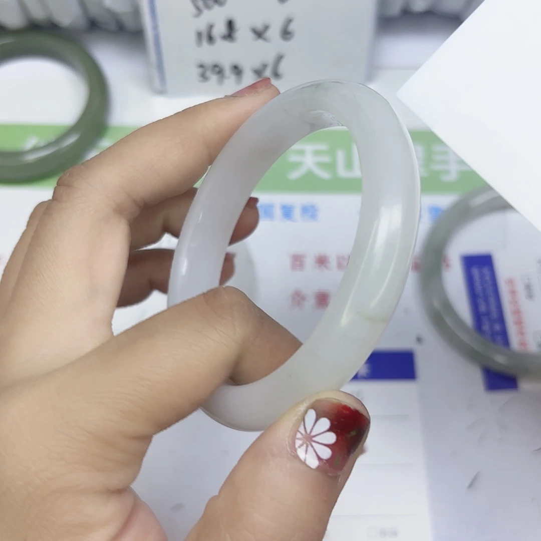 石英质玉未镶嵌手镯94/5758