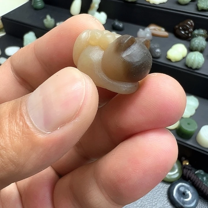 和田玉未镶嵌珠宝半成品?****?