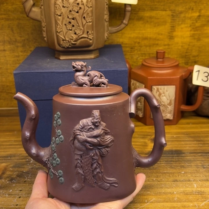钟***哥紫砂壶等艺术精品
