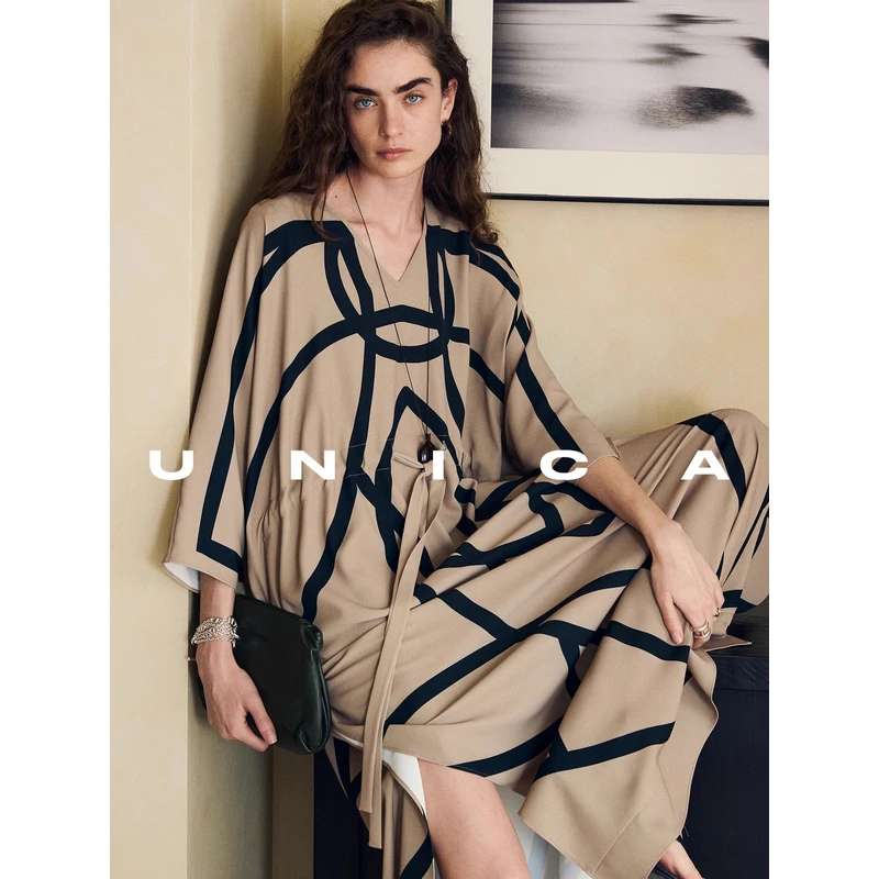 UNICA/夏季老钱风经典初代小马图腾可机洗至简线条版印花连衣裙