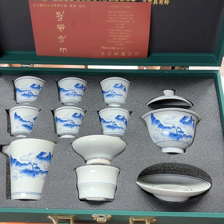孤品茶具套装等。