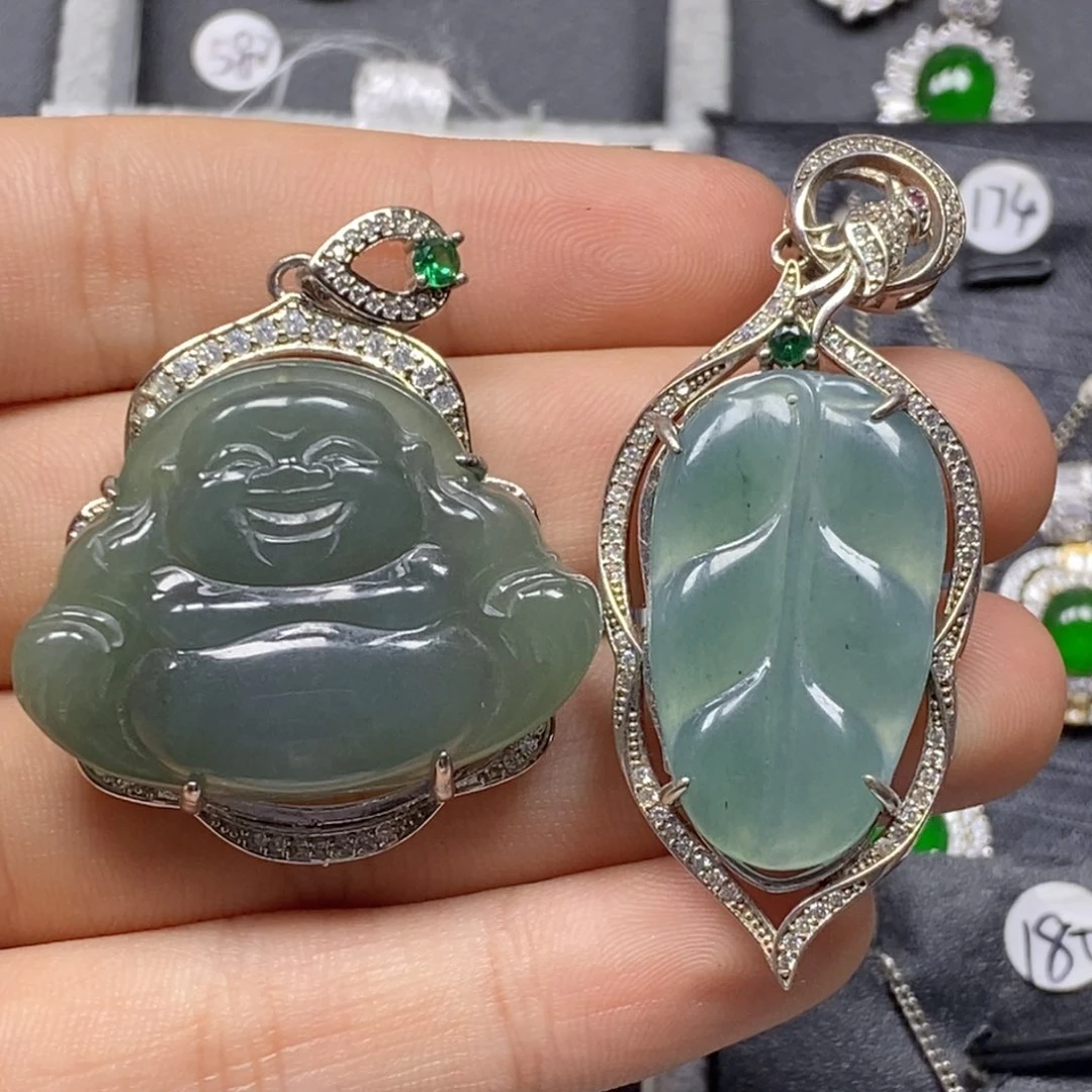 翡翠颈饰未镶嵌C**y翡翠