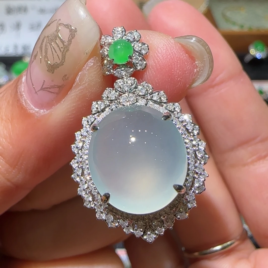 【闪购商品】翡翠颈饰18K金镶嵌天然