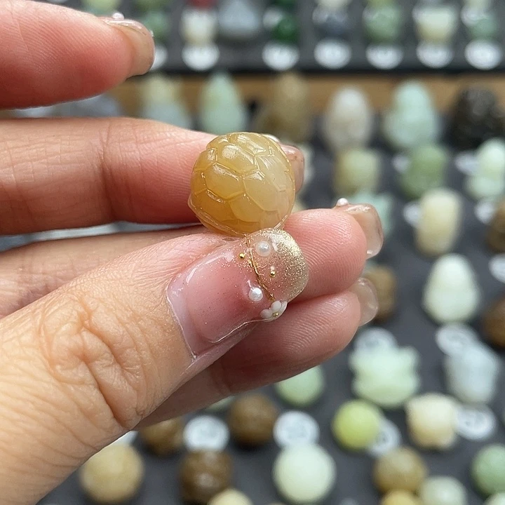 颈饰未镶嵌和田玉醉*尘俄料糖富甲珠子定制