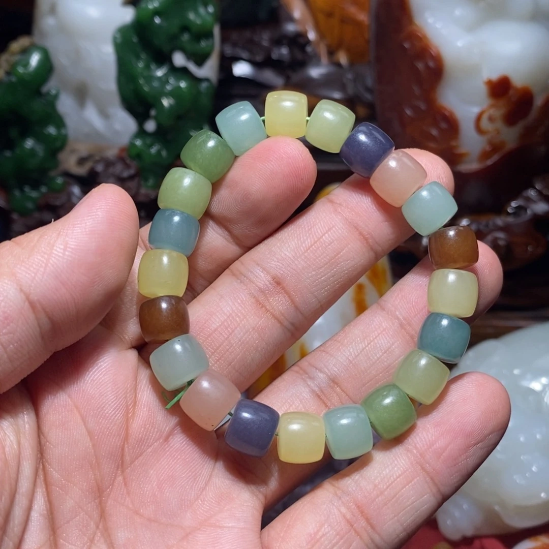 透闪石质玉未镶嵌挂件