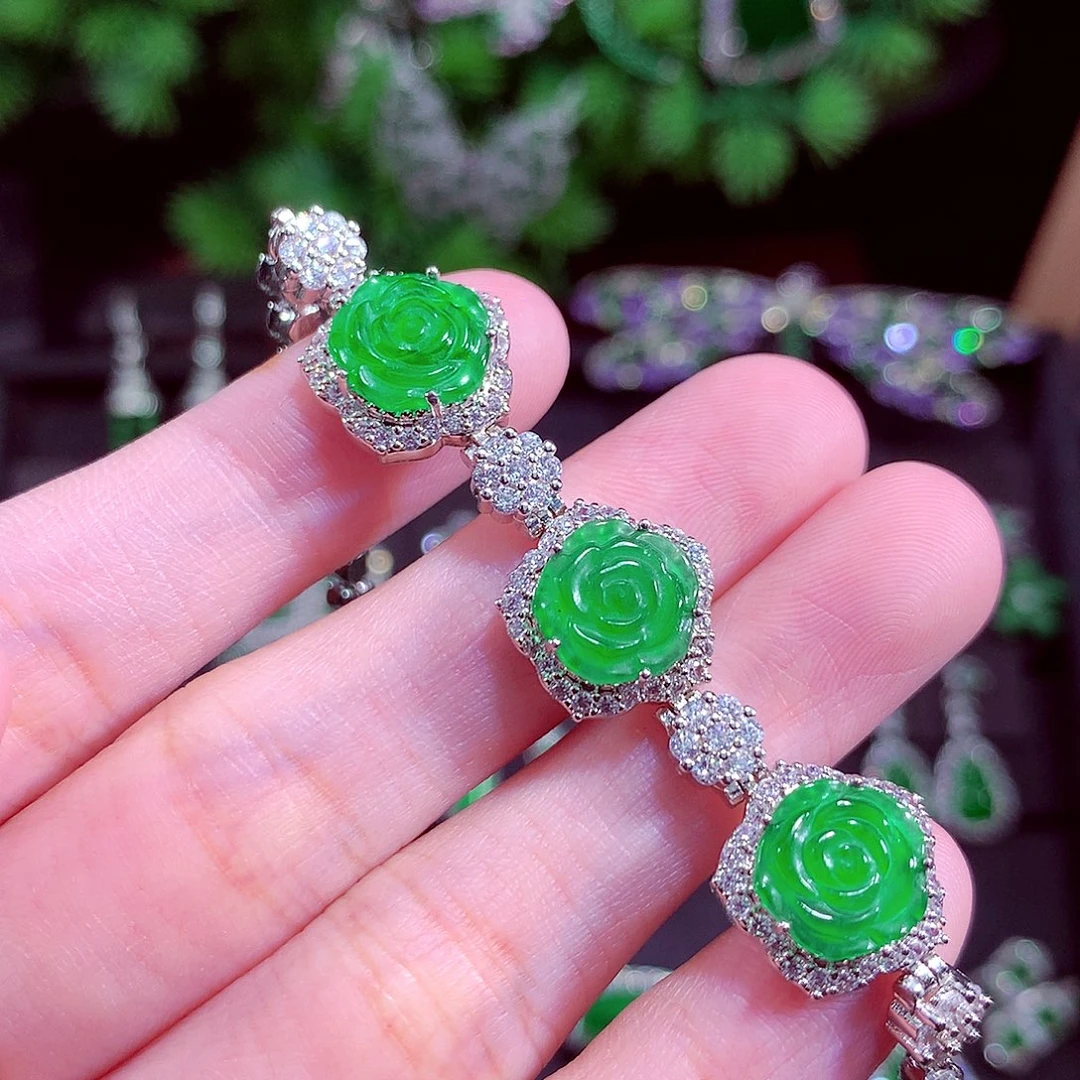 颈饰未镶嵌翡翠天然