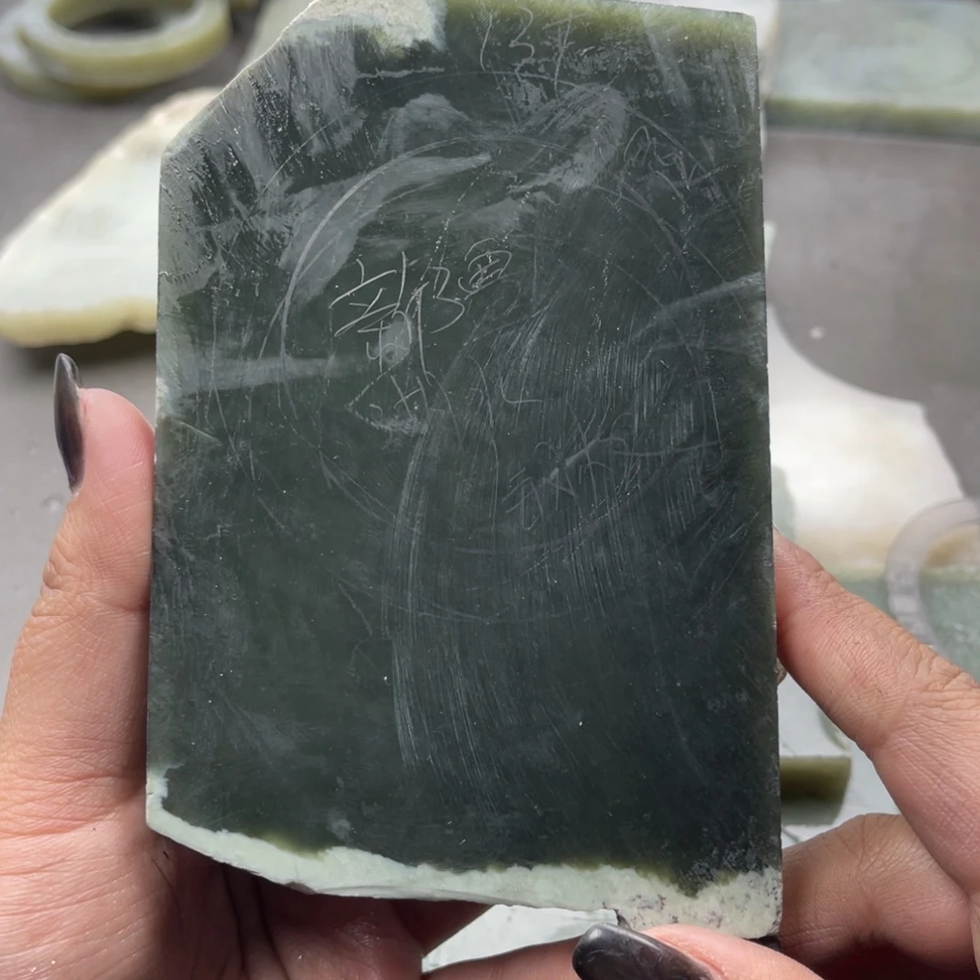 遇***এ和田玉未镶嵌珠宝奇石发