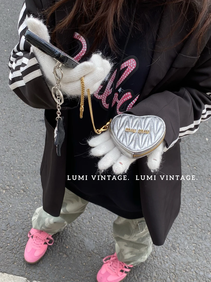 95新 MIU MIU/缪缪 银色羊皮爱心手拿包65109799