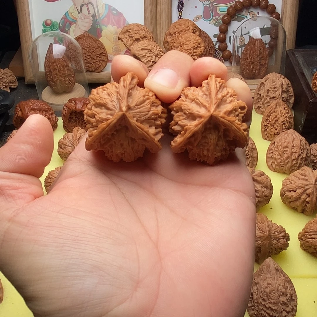 文玩核桃把件盘山人奔40