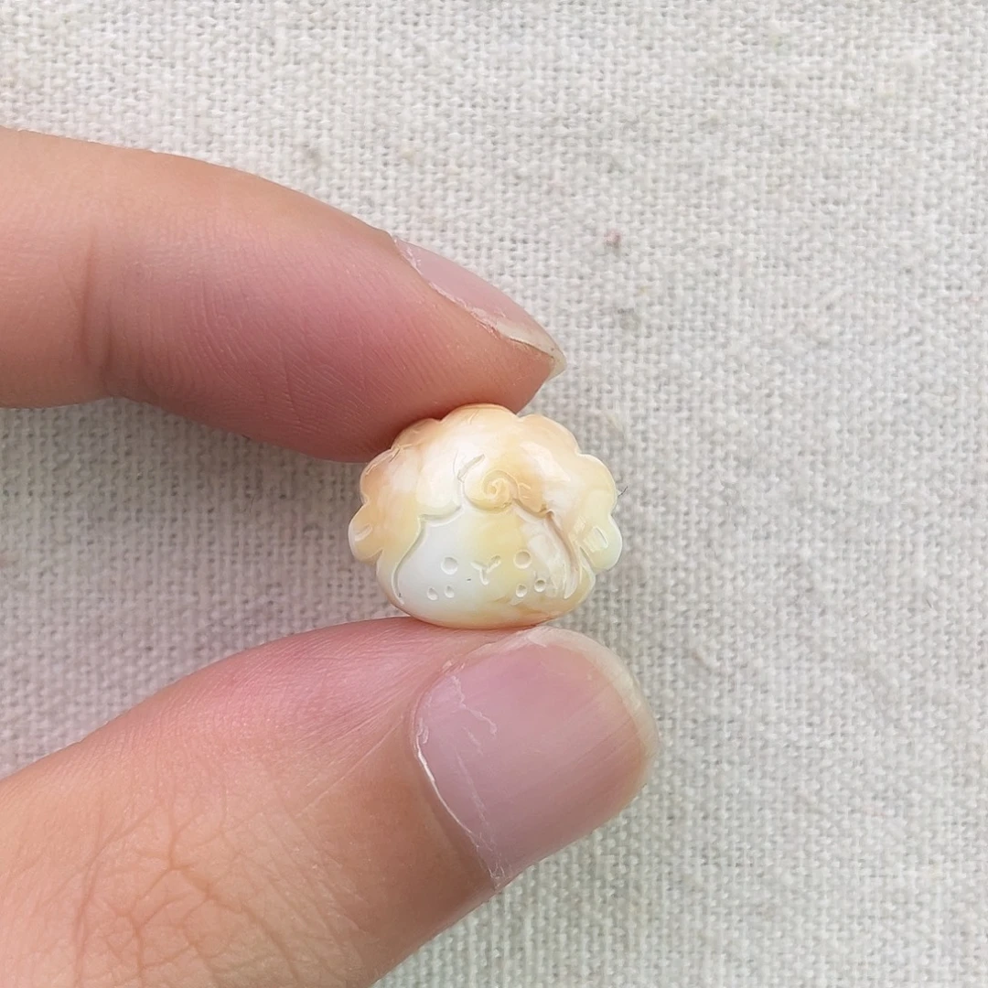 琥珀未镶嵌珠宝奇石小羊