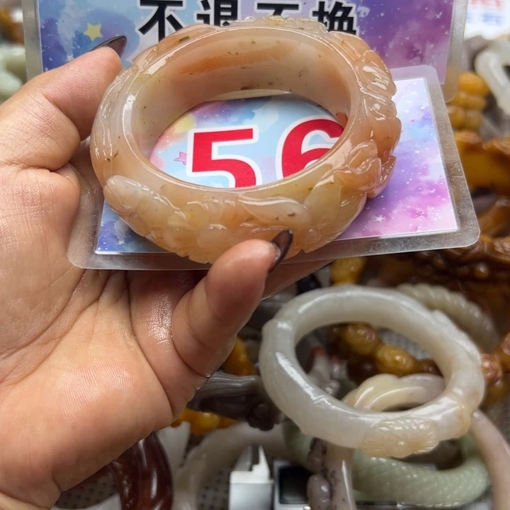 未镶嵌手镯石英岩玉