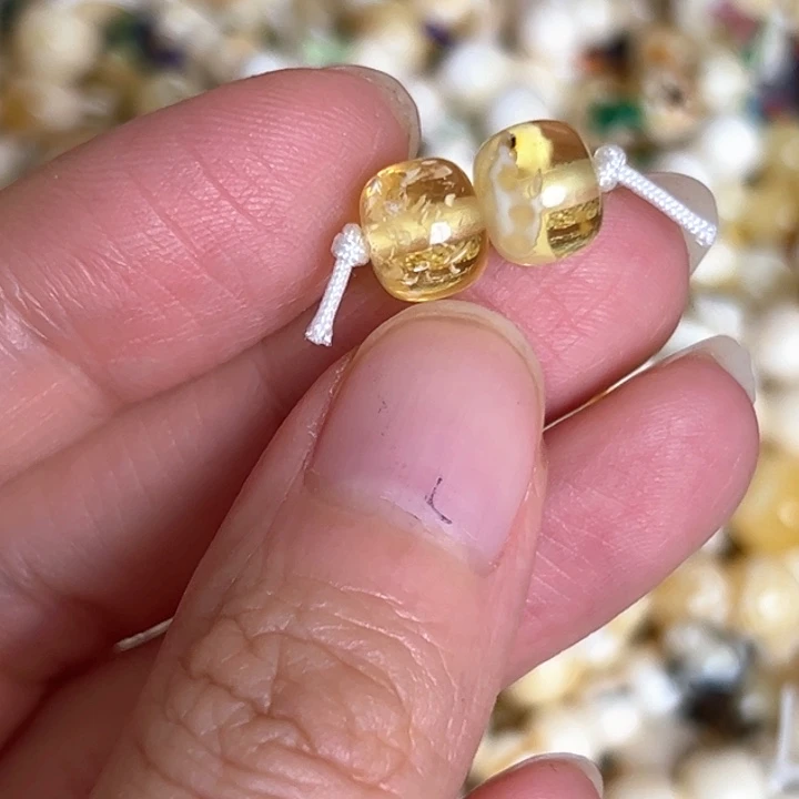 未镶嵌蜜蜡裸石8.1mm一对