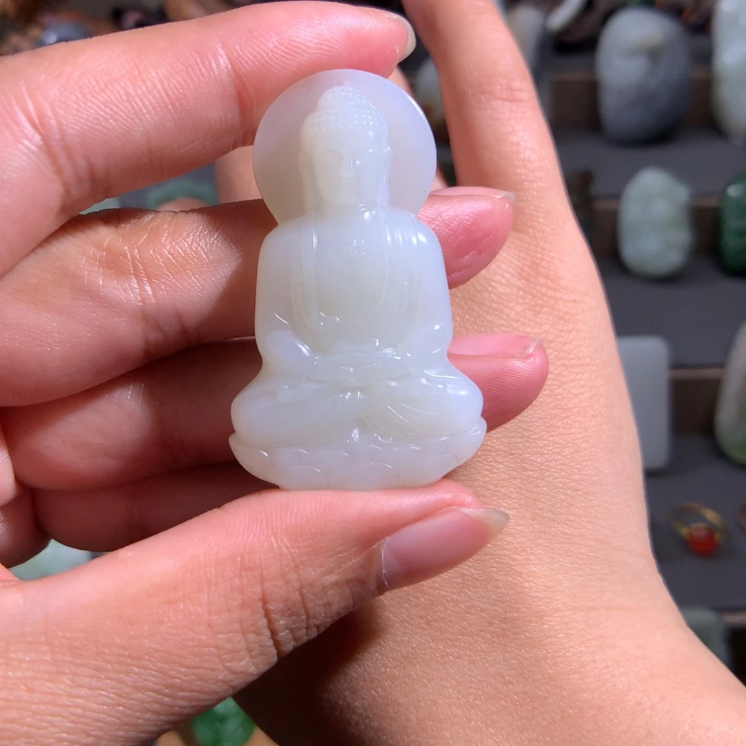 和田玉颈饰未镶嵌酒**子