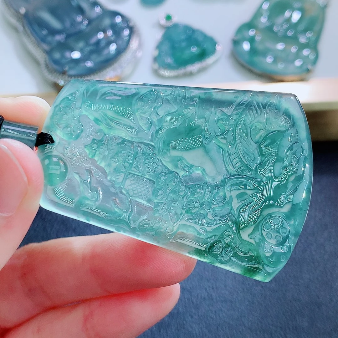 翡翠未镶嵌颈饰翡翠