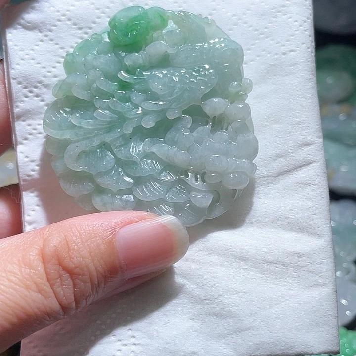 颈饰未镶嵌翡翠天