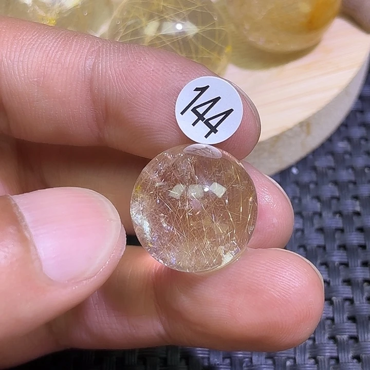 伊***绪水晶未镶嵌吊坠(不含链)