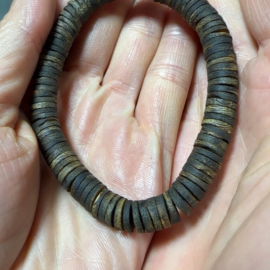 沉香木手串小*阳绿奇楠沉香沉水片珠单圈9克+