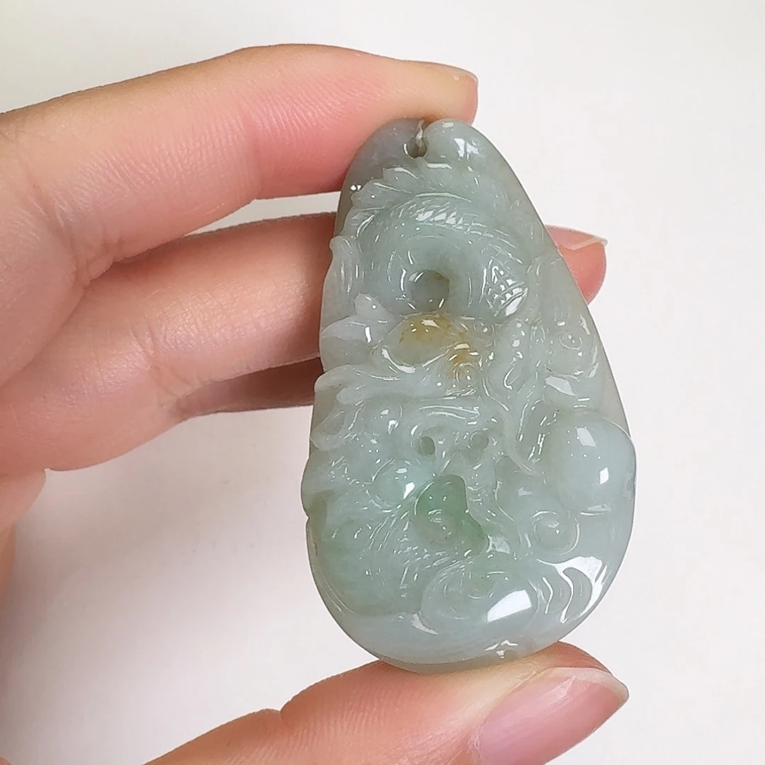 翡翠颈饰未镶嵌北*纯龙牌
