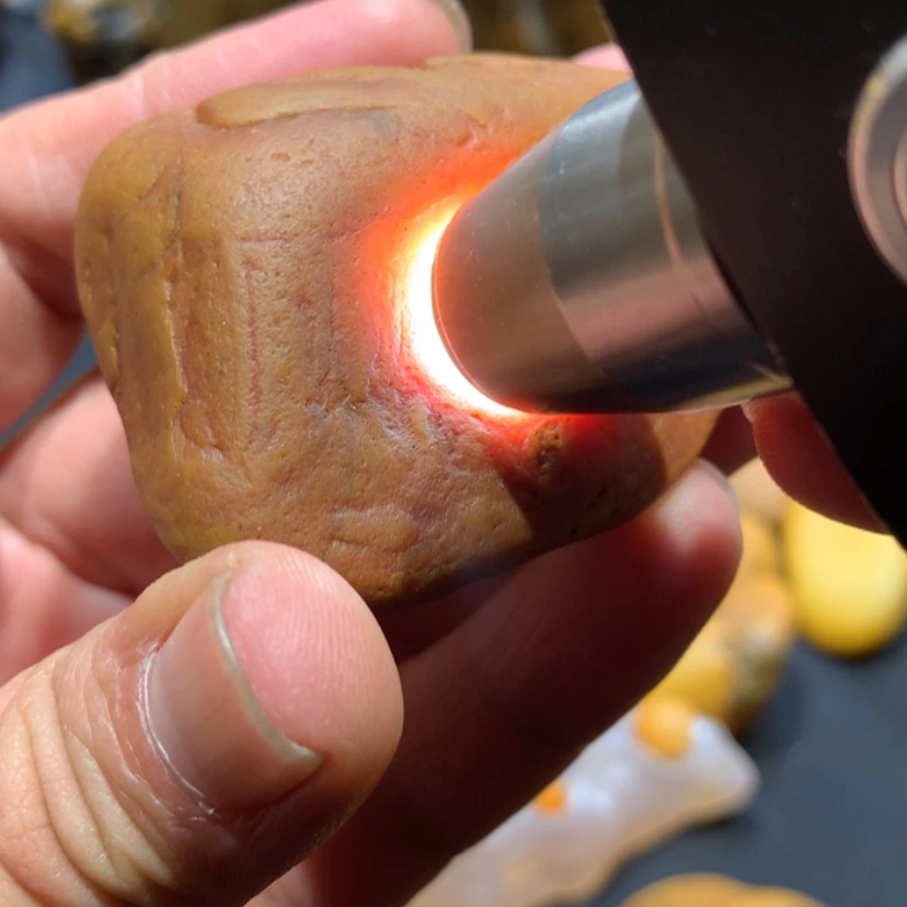 【闪购商品】石材黄腊石