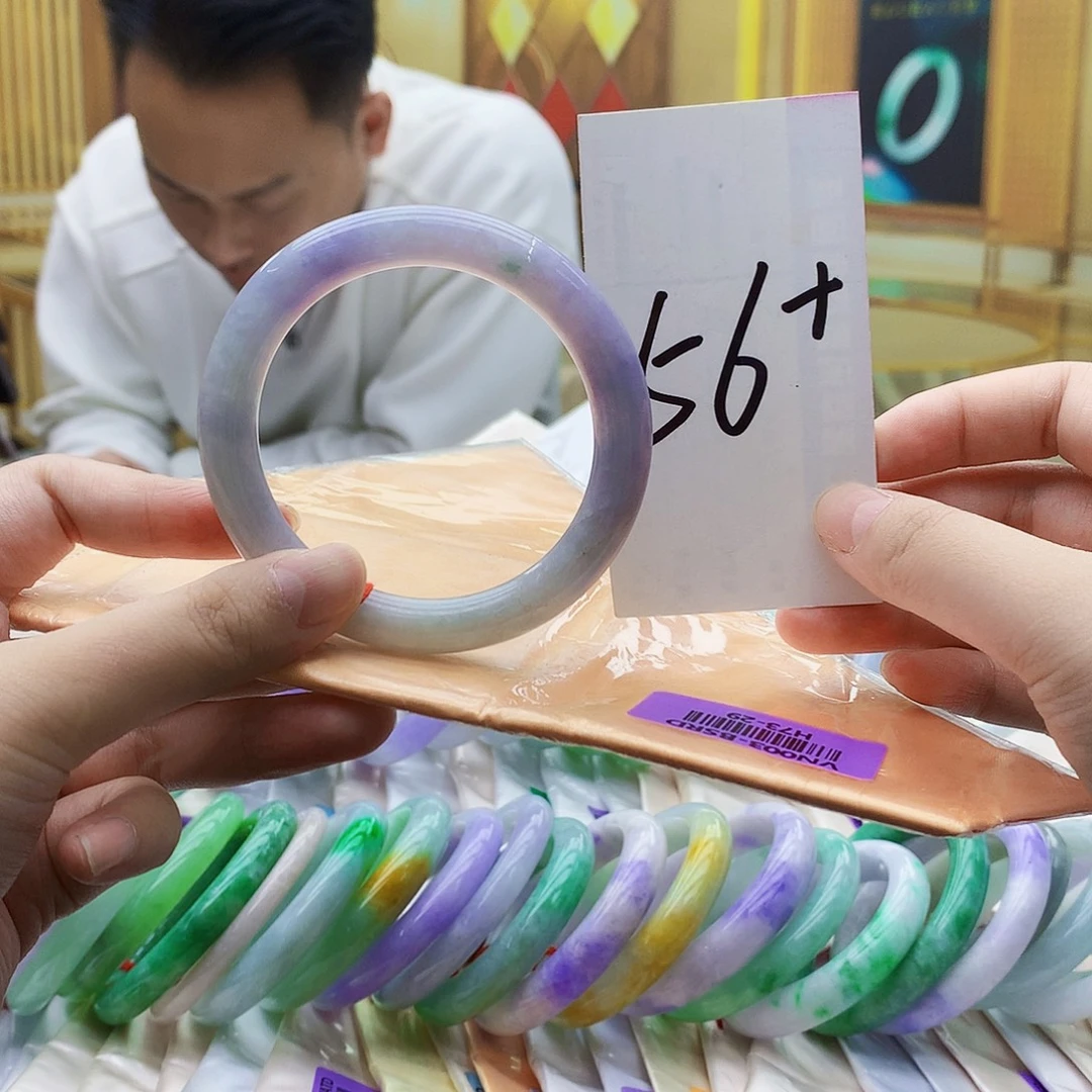 翡翠未镶嵌手镯nnn