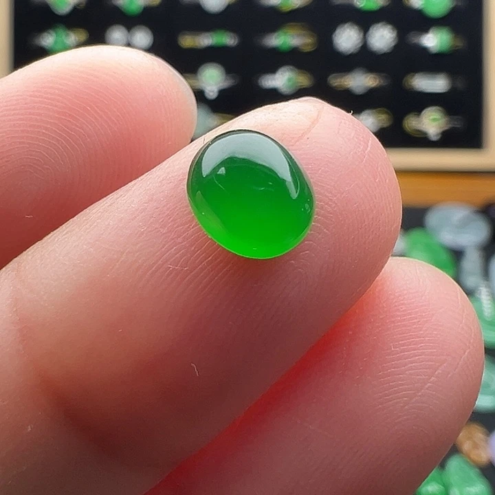 翡翠未镶嵌颈饰蛋7.2