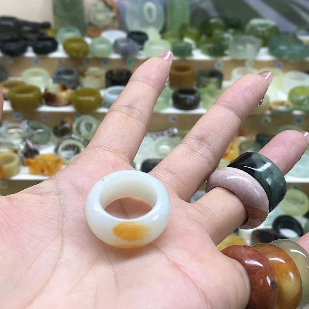 岫玉未镶嵌天然玉石宇****士