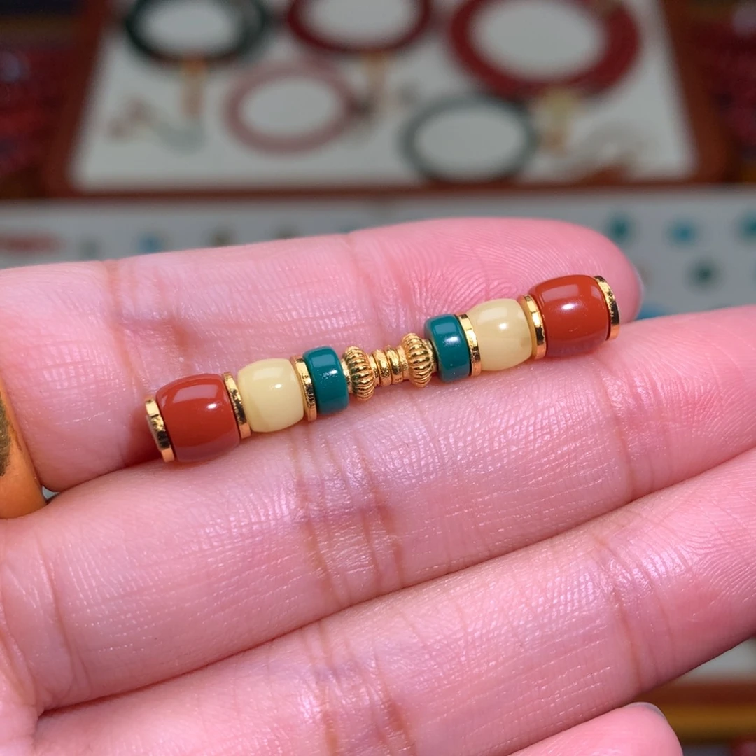 南红玛瑙未镶嵌颈饰