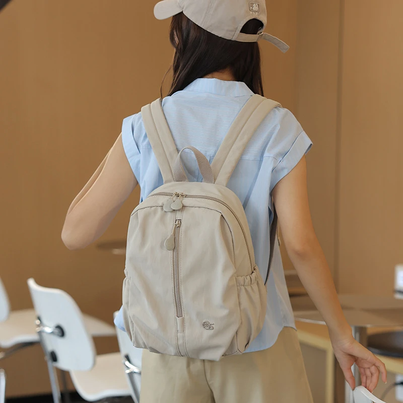 2025新款小众设计款清新时尚双肩包大容量户外运动尼龙布包双肩包