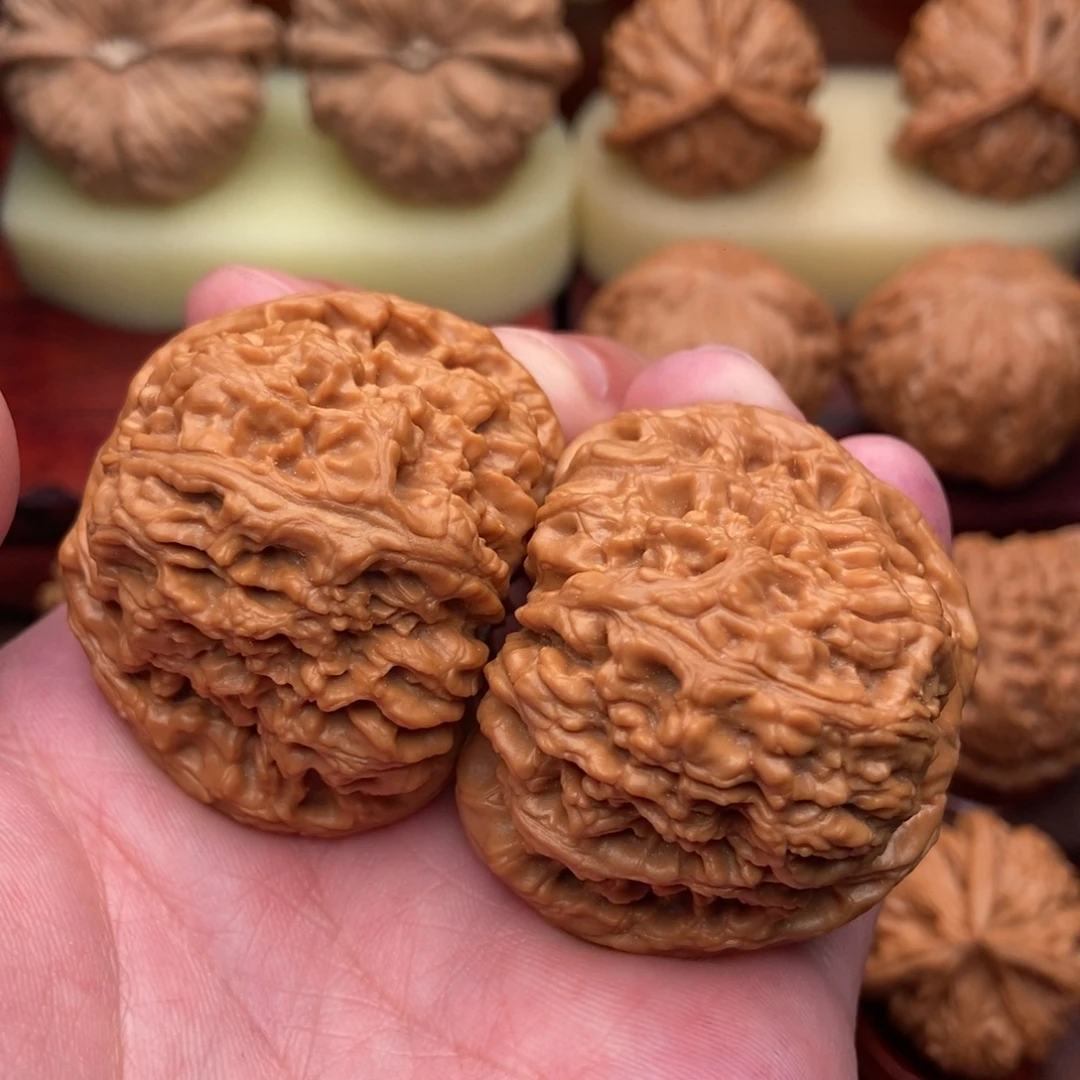 齐***哥文玩核桃把件绝配大南疆石45