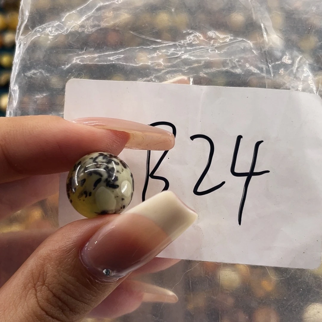 琥珀未镶嵌裸石14福利