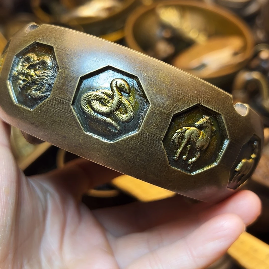 精美铜器工艺品等