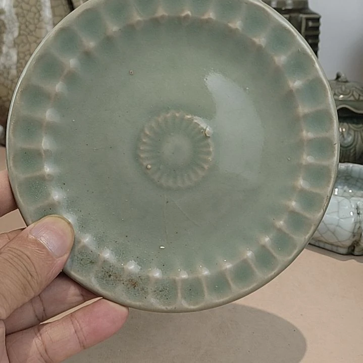 鄙***珍其他龙泉清油笔舔一个送香炉一个
