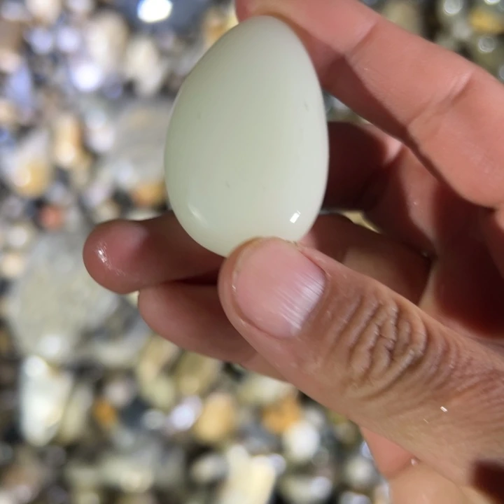 和田玉（糖玉）未镶嵌珠宝奇石