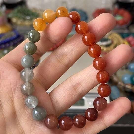 水晶手链未镶嵌矿坑