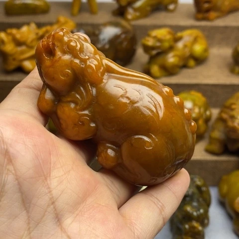 蛇纹石玉未镶嵌颈饰20