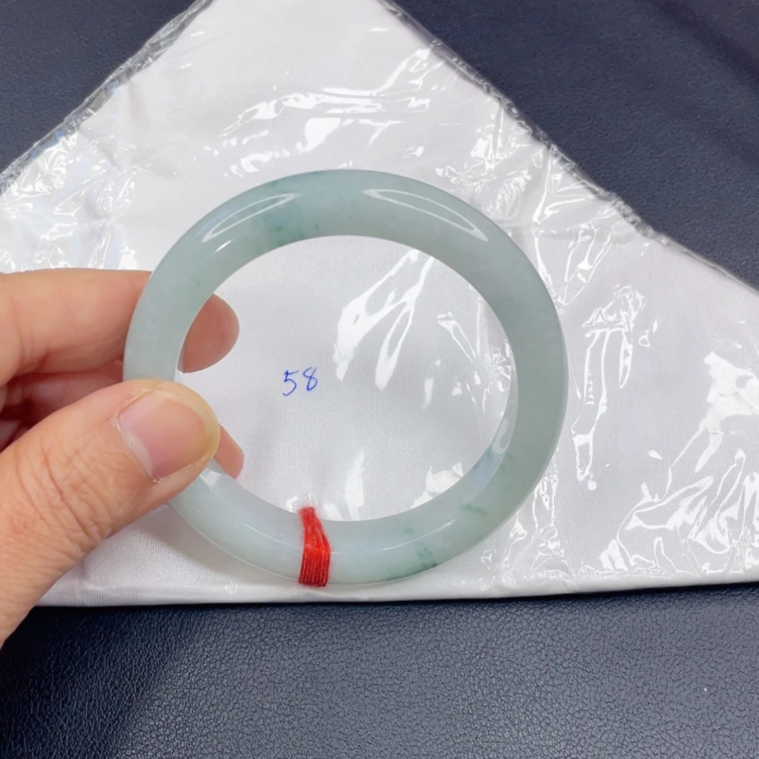 此****翡翠未镶嵌手镯翡翠手镯