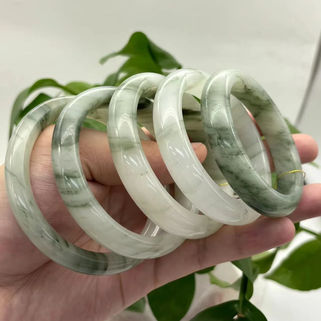老卢天山翠天然玉石手镯手多翠有瑕款多样性发货其一