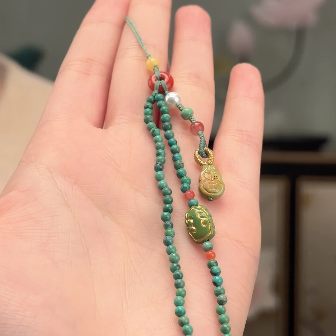 绿松石未镶嵌颈饰