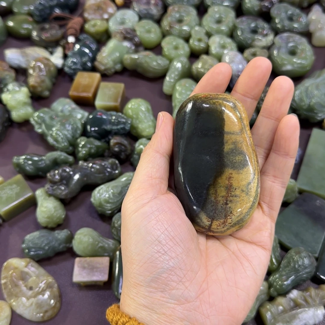 岫岩河磨玉（透闪石质玉）未镶嵌挂件