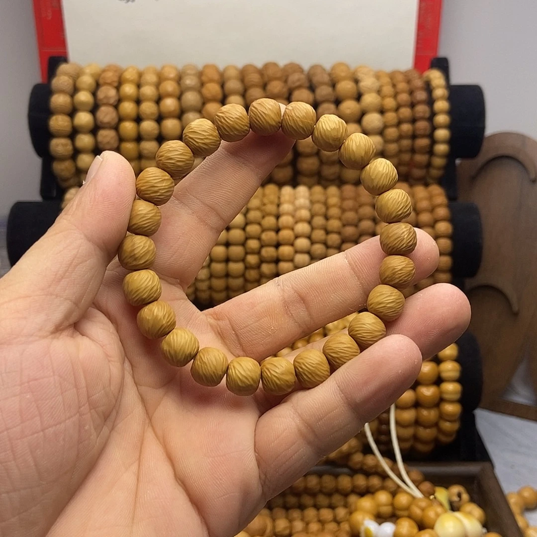 临***月猴头核桃手串猴头手串，云锦一条