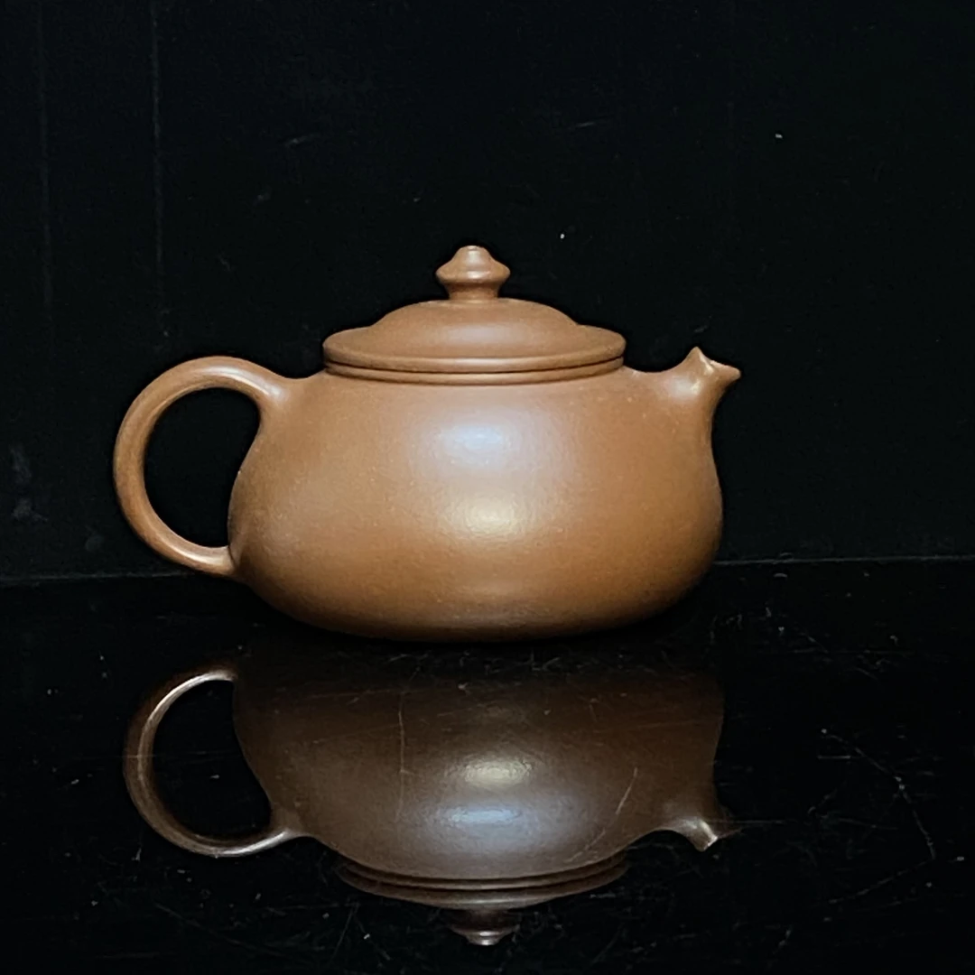 黄龙山原矿底槽青半手寒江紫砂壶