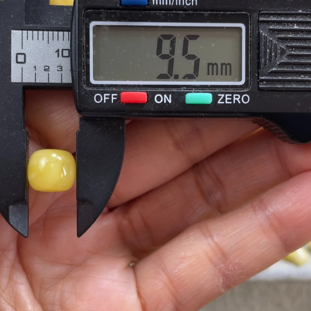 【闪购商品】裸石蜜蜡未镶嵌山***王84