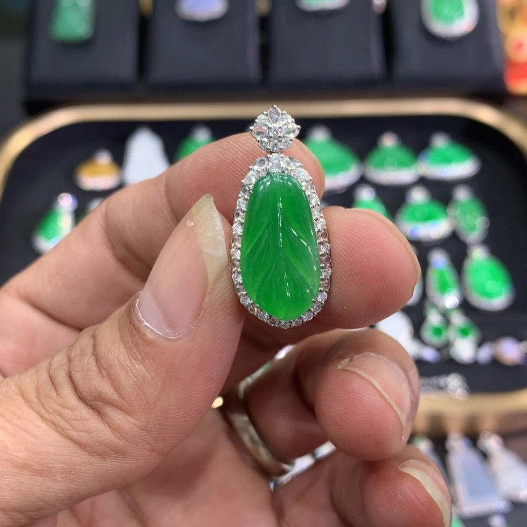 翡翠18K金镶嵌吊坠(不含链)