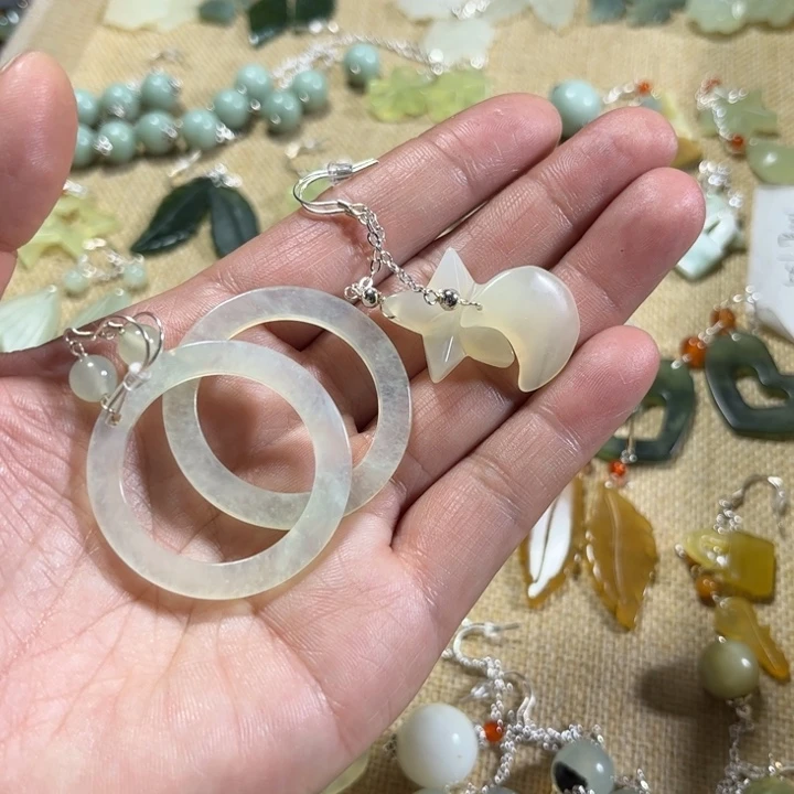 蛇纹石玉耳饰未镶嵌初*