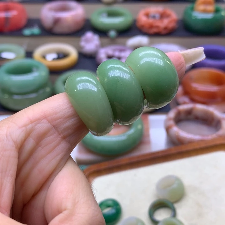 石英岩玉未镶嵌13468975444