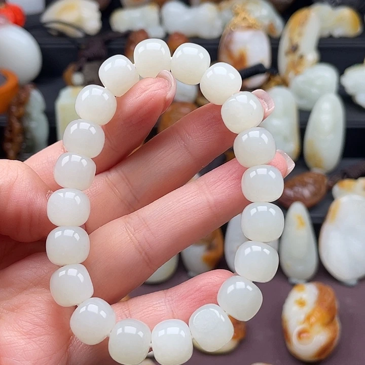 a***c和田玉未镶嵌颈饰