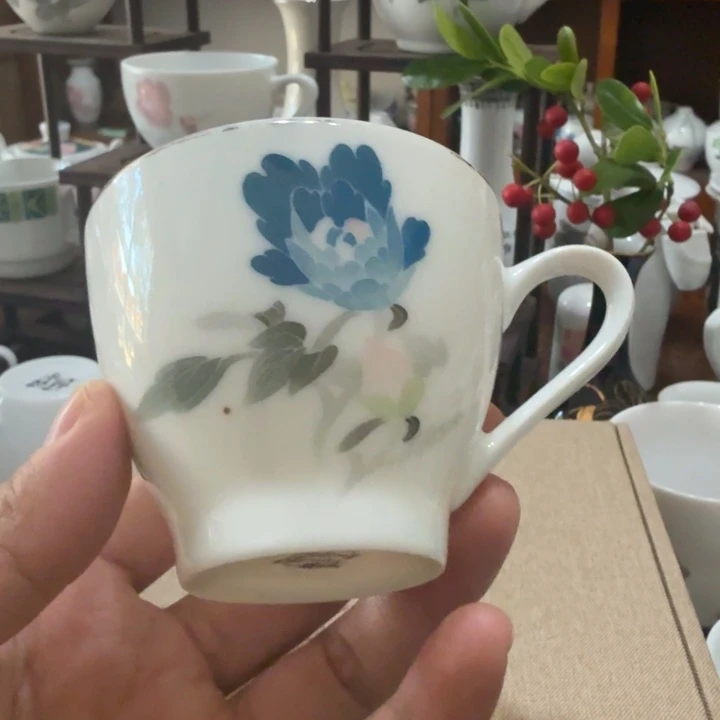 醴陵群力老瓷器大球泥茶杯有黑点磨损